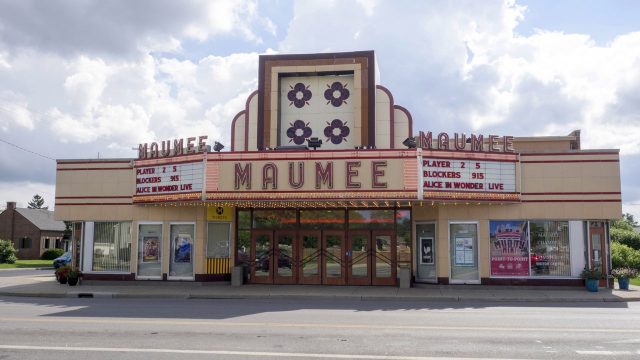 Capturing the Charm of Retro Cinemas: A Visual Journey | slot crown, petir 777