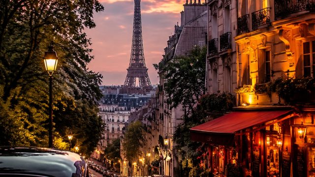 Captivating Parisian Vibes: A Stylish Wallpaper Collection | koin33, cong togel login