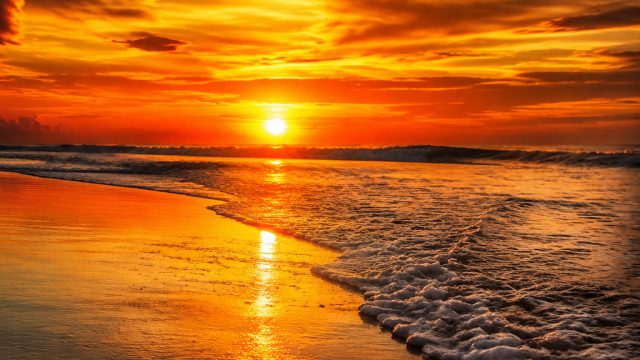 Captivating Heatwave: Visuals for Your Screen | agen slot4d, raja bet