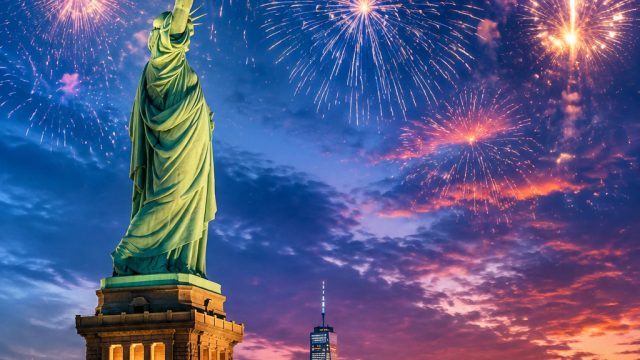 Vibrant Festivity: Capturing America's Spirit in Stunning Wallpapers | m playslot77 com, live slots 