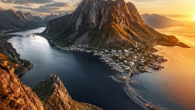 Captivating Visual Journeys: Exploring Vibrant Wallpaper Themes | rajabolaku, papas games free downl