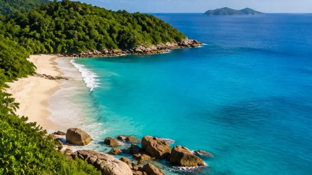 Captivating Caribbean Landscapes: A Visual Escape | perlengkapan pertandingan bola basket, putih slo
