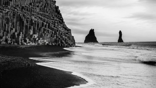 Embrace Elegance with Striking Black and White Wallpapers | english casino sites, 7winbet