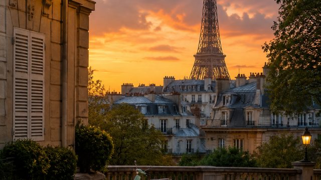 Captivating Parisian Vibes: Your Go-To Wallpaper Inspiration | best real money online casino no depo
