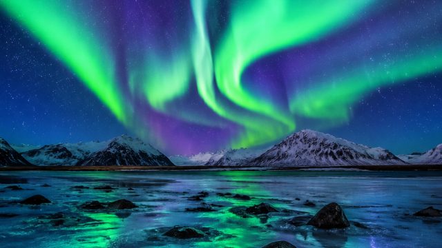 Embrace the Magic of the Aurora: Stunning Wallpaper Collection | burdah arab, kode alam hantu 2d, jc