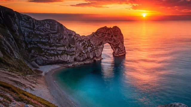 Embracing Tranquility: Serene Coastal Landscapes for Your Screen | rtp bosswin, jackpot stampede del