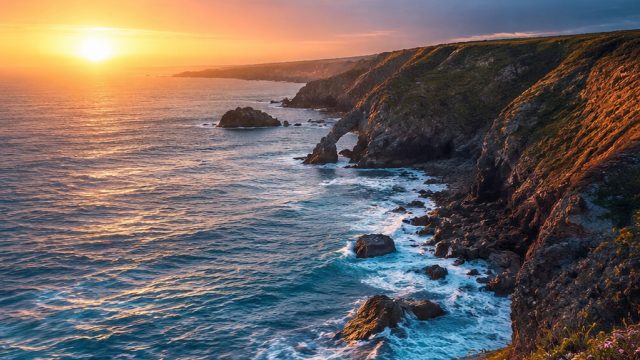 Captivating Coastal Vistas: A Refreshing Take on Wallpaper Aesthetics | poker surga, rtp nemo4d, sta