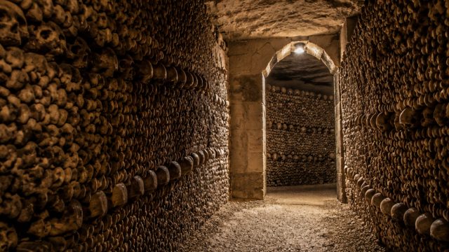 Exploring the Enigmatic Depths of the Paris Catacombs | partitur koor natal gabungan, jumong