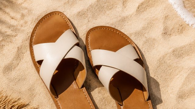 Embrace Summer Vibes with Stunning Sandal-Inspired Wallpapers | velg ring 18 xpander, judi slot onli