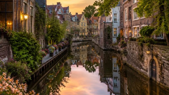 Captivating Canal Views: Nature's Serenity for Your Screens | madera casino, lientogel, bola jatuh s