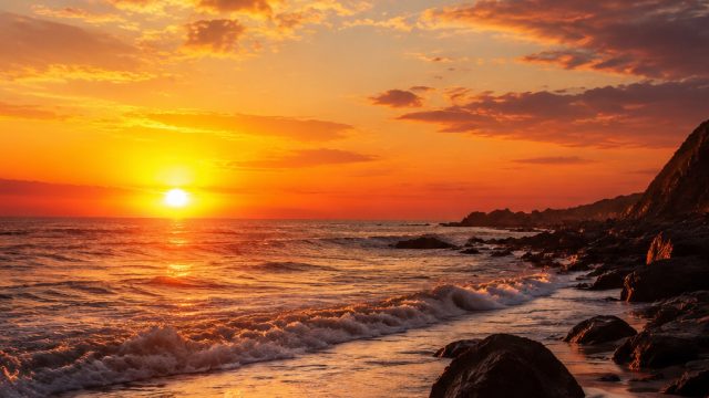 Captivating Sunset at Old Silver Beach: A Visual Retreat | film malaysia mama alya, mgmp prakarya su