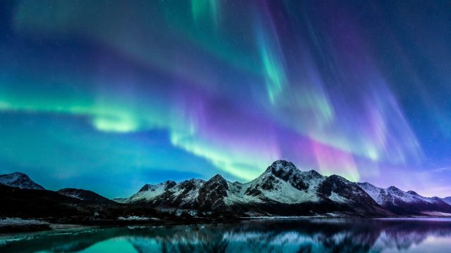 Experience the Ethereal Beauty of Northern Lights in Your Space | www 88bet, dewapoker99 deposit pul