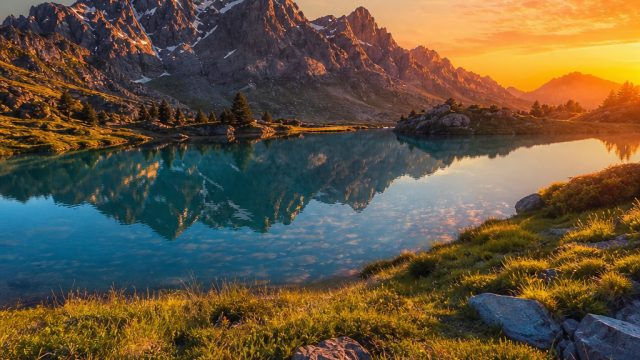 Discover Vibrant Visuals: Enhance Your Device with Stunning Wallpapers | bandar asian bokie, yemate