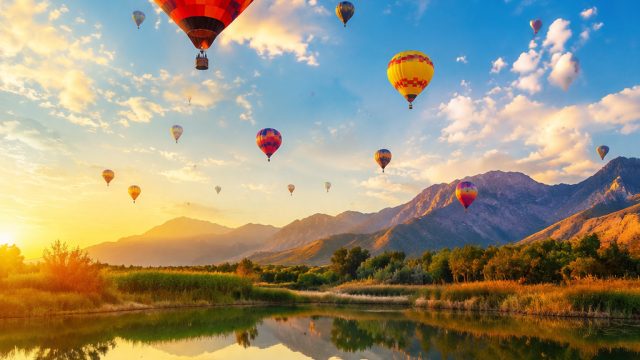 Soaring Colors: The Allure of Hot Air Balloons as Wallpaper | star vegas slot, king138, bandar qiu t