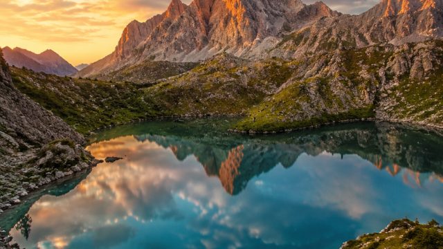 Serene Landscapes: Elevate Your Space with Nature-Inspired Wallpapers | rtp bang jarwo, harga sepatu
