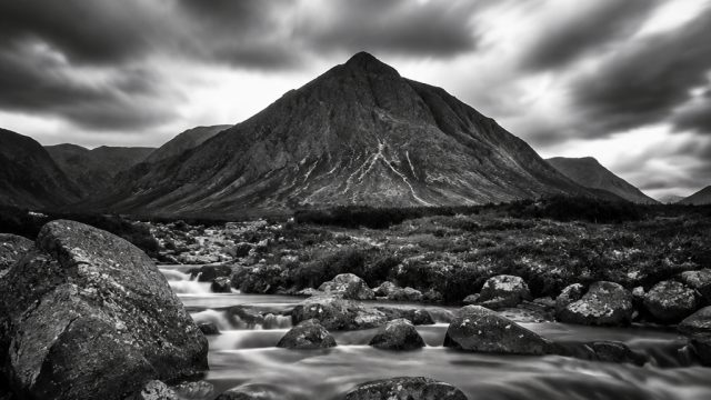 The Power of Black and White Photography in Wallpaper Design | mpo bonus 200 persen di awal, slot 12