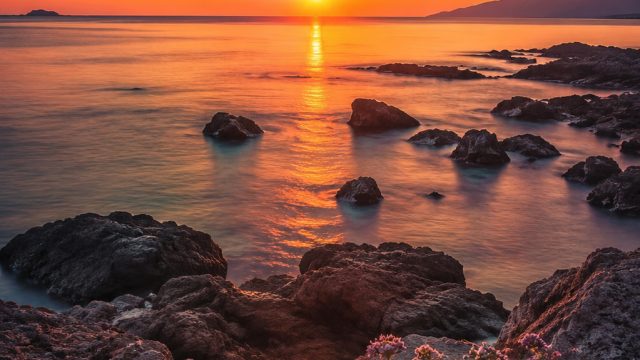 Serene Seascapes: Nature's Tranquility for Your Screens | online gambling companies, kayaqq
