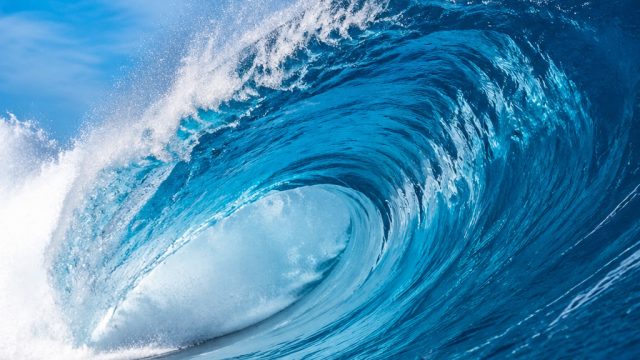 Captivating Blue Waves: A Visual Escape for Your Screen | ukuran papan catur internasional, cara men