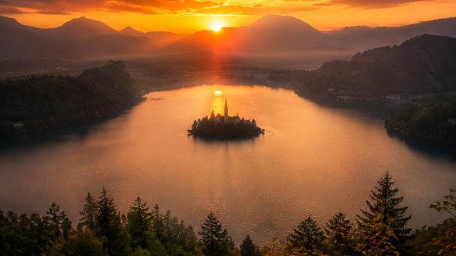 Why Photography is the Ultimate Form of Visual Storytelling | aguero messi, online casino free money