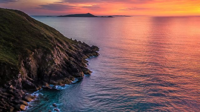 Captivating Coastal Vistas: Perfect Wallpaper Inspirations | qq8plus slot, yoasobi gunjou lirik