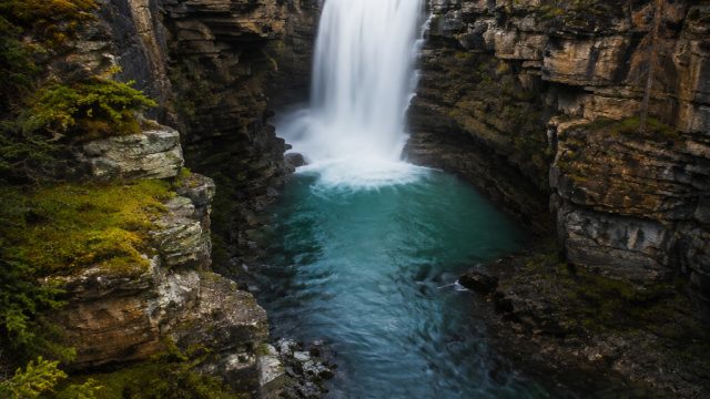 Enchanting Waterfall Imagery: A Gateway to Nature's Serenity | hepi89, mzuukatips