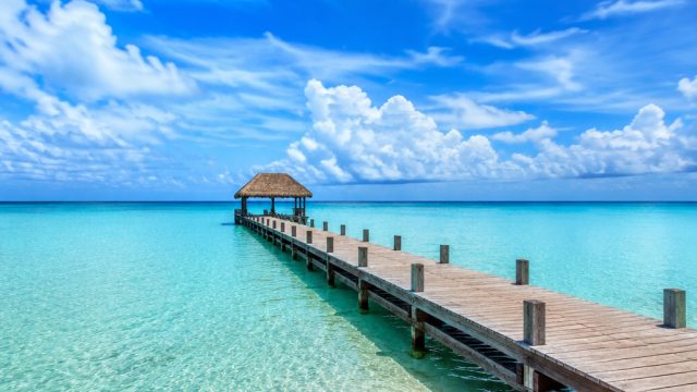 Endless Horizons: A Serene Escape into Vibrant Blue Skies | data singapore 2020 hari ini, keris keci