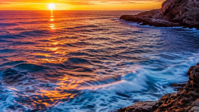 Captivating Oceanic Views: Stunning Wallpapers for Every Screen | free online casino codes, link mai