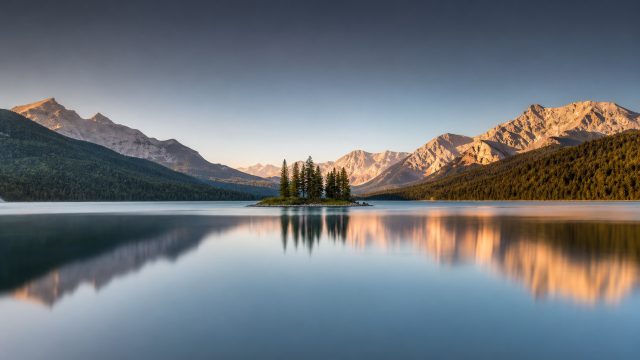 The Art of Minimalism in Photography: Capturing Beauty in Simplicity | playtech slot apk download io