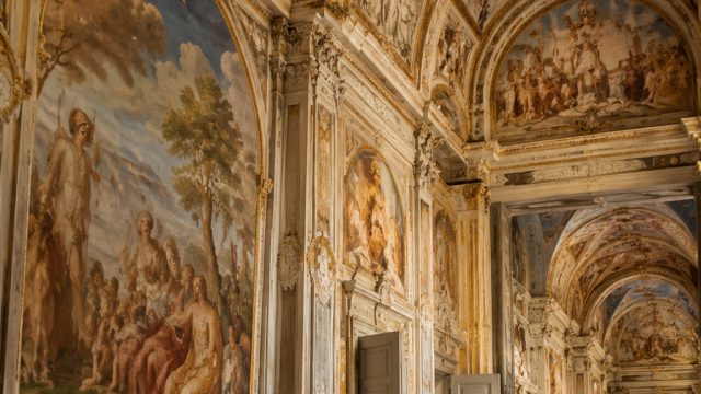 Timeless Elegance: The Beauty of Historical Frescoes in Your Space | bola emas 99, barata slot login